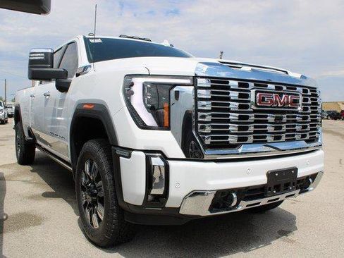 New 2025 GMC Sierra 3500 Denali w/ Technology Package image 6