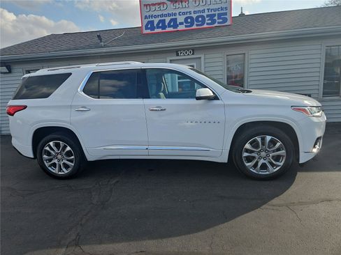 Used 2021 Chevrolet Traverse Premier AWD/4WD image 2