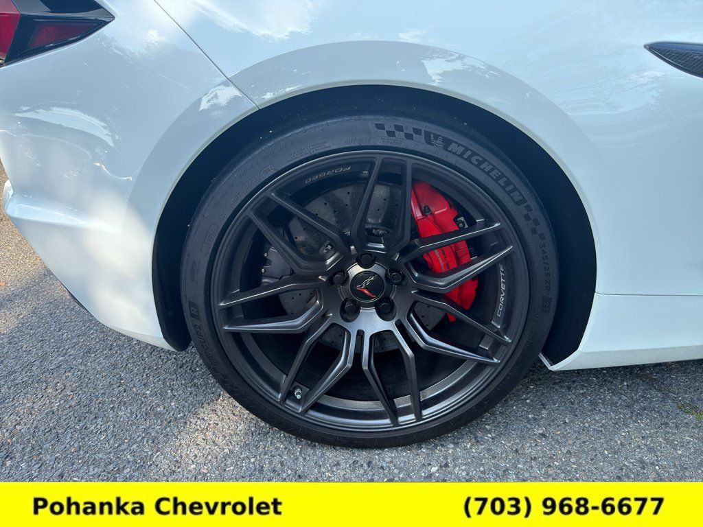 Used 2024 Chevrolet Corvette Z06 w/ Z07 Performance Package RWD image 28