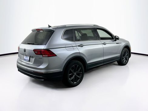 Used 2023 Volkswagen Tiguan SE AWD/4WD image 5