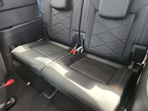 New 2026 Volkswagen Atlas SE image 18