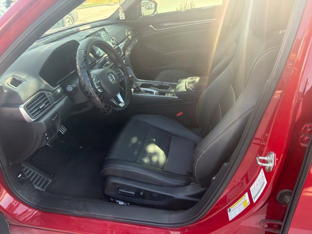 Used 2019 Honda Accord Sport image 9