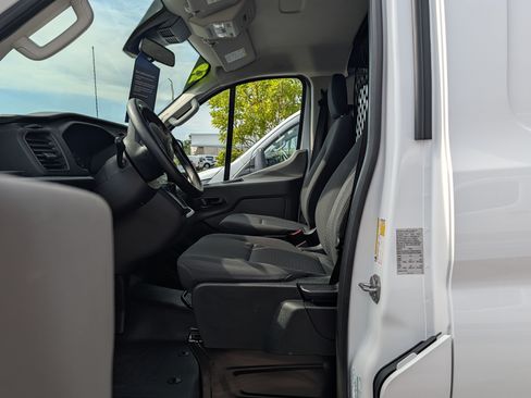 Certified 2025 Ford Transit 250 Low Roof w/ Exterior Upgrade Package RWD image 18
