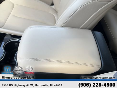 Used 2021 Jeep Grand Cherokee L Limited w/ MOPAR Finishing Package AWD/4WD image 20