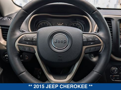 Used 2015 Jeep Cherokee Latitude w/ Comfort/Convenience Group FWD image 28