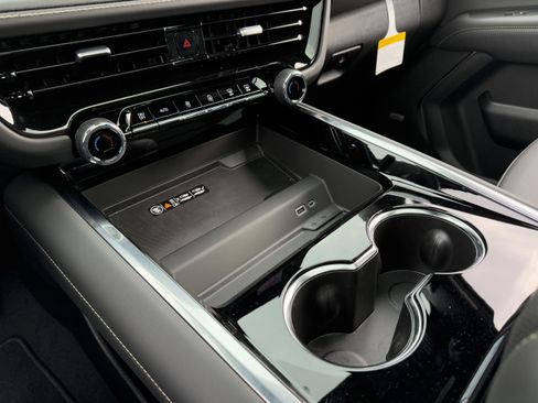 New 2026 Chevrolet Suburban Premier w/ Sun And Tow Package image 17