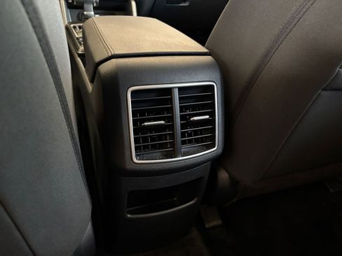 Used 2025 Kia Sportage LX FWD image 22