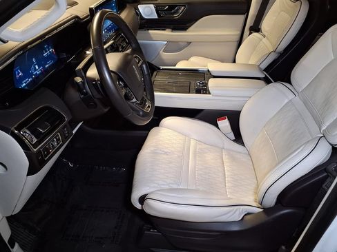Used 2024 Lincoln Navigator Black Label AWD/4WD image 13