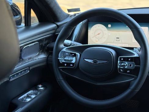 Used 2024 Genesis G90 3.5T image 38