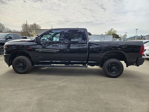 New 2025 RAM 2500 Tradesman w/ Safety Group AWD/4WD image 4