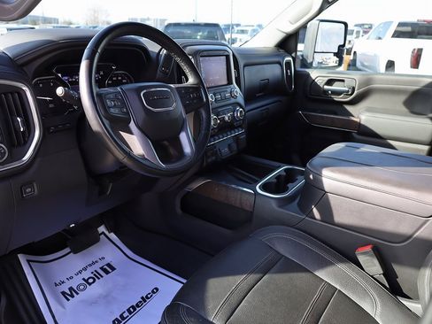 Used 2023 GMC Sierra 3500 Denali w/ Denali Ultimate Package image 12