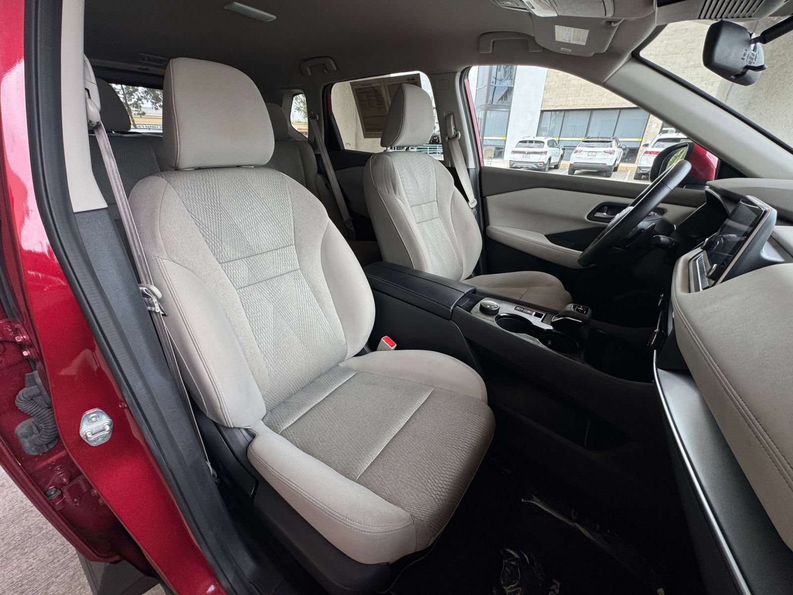 Used 2025 Nissan Rogue SV AWD/4WD image 37