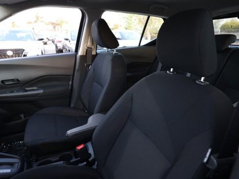 New 2025 Nissan Kicks Play S image 15