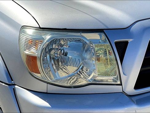 Used 2006 Toyota Tacoma PreRunner RWD image 25