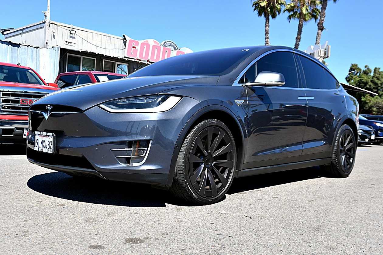 Used 2016 Tesla Model X 90D AWD/4WD image 1