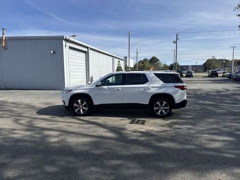 Used 2018 Chevrolet Traverse LT image 8