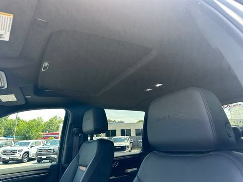 Used 2024 GMC Sierra 2500 AT4 w/ AT4 Premium Plus Package AWD/4WD image 13