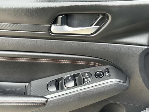 Used 2021 Nissan Altima 2.5 SR image 19