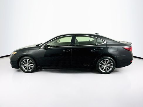 Used 2017 Lexus ES 300h FWD image 4