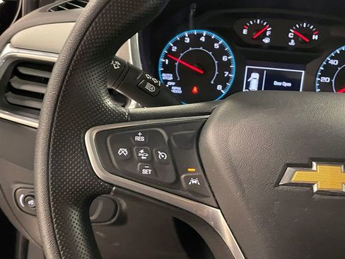 Used 2023 Chevrolet Equinox LS w/ Midnight Edition FWD image 29