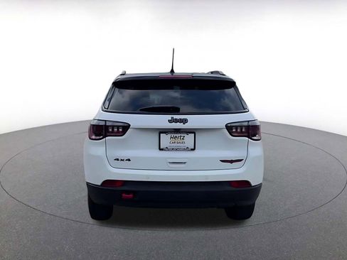 Used 2025 Jeep Compass Trailhawk image 12