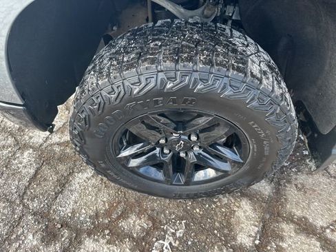 Used 2024 Chevrolet Silverado 1500 LT Trail Boss image 11