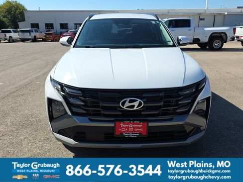 Used 2025 Hyundai Tucson SEL FWD image 3