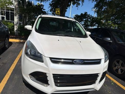 Used 2016 Ford Escape Titanium w/ Equipment Group 301A FWD image 3