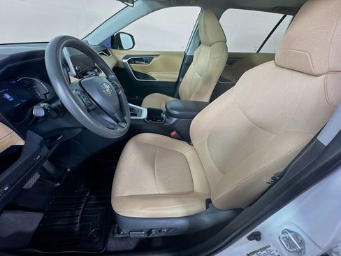 Certified 2023 Toyota RAV4 XLE w/ Convenience Package AWD/4WD image 19