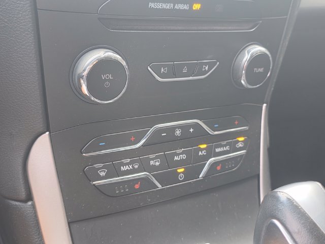 Used 2018 Ford Edge SEL w/ Equipment Group 201A FWD image 26