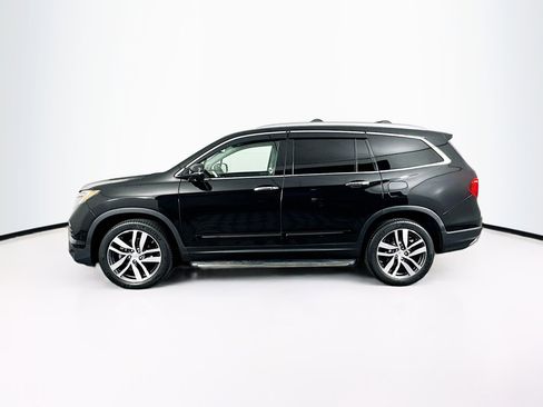 Used 2017 Honda Pilot Touring image 4