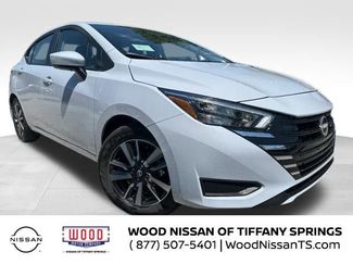 New 2025 Nissan Versa SV w/ Trunk Package 360° Tour