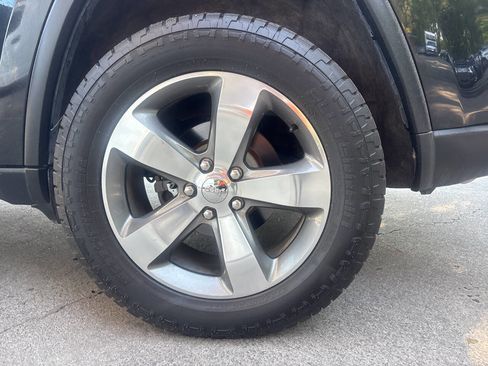 Used 2014 Jeep Grand Cherokee Limited AWD/4WD image 15