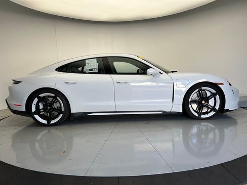 Used 2020 Porsche Taycan Turbo image 23