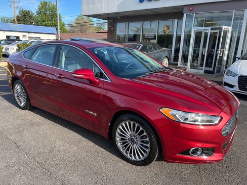 Used 2013 Ford Fusion Titanium w/ Titanium Driver Assist Pkg FWD image 4