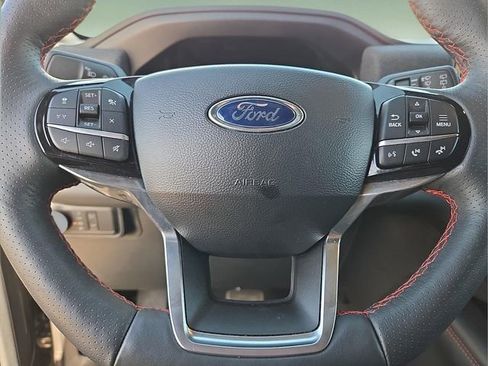 Used 2025 Ford Explorer ST-Line w/ ST-Line Street Pack image 31