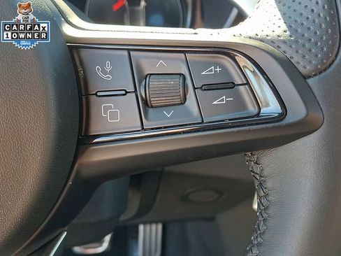 Used 2025 Alfa Romeo Giulia AWD image 25