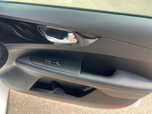 Used 2022 Kia Forte GT-Line w/ GT-Line Technology Package FWD image 21