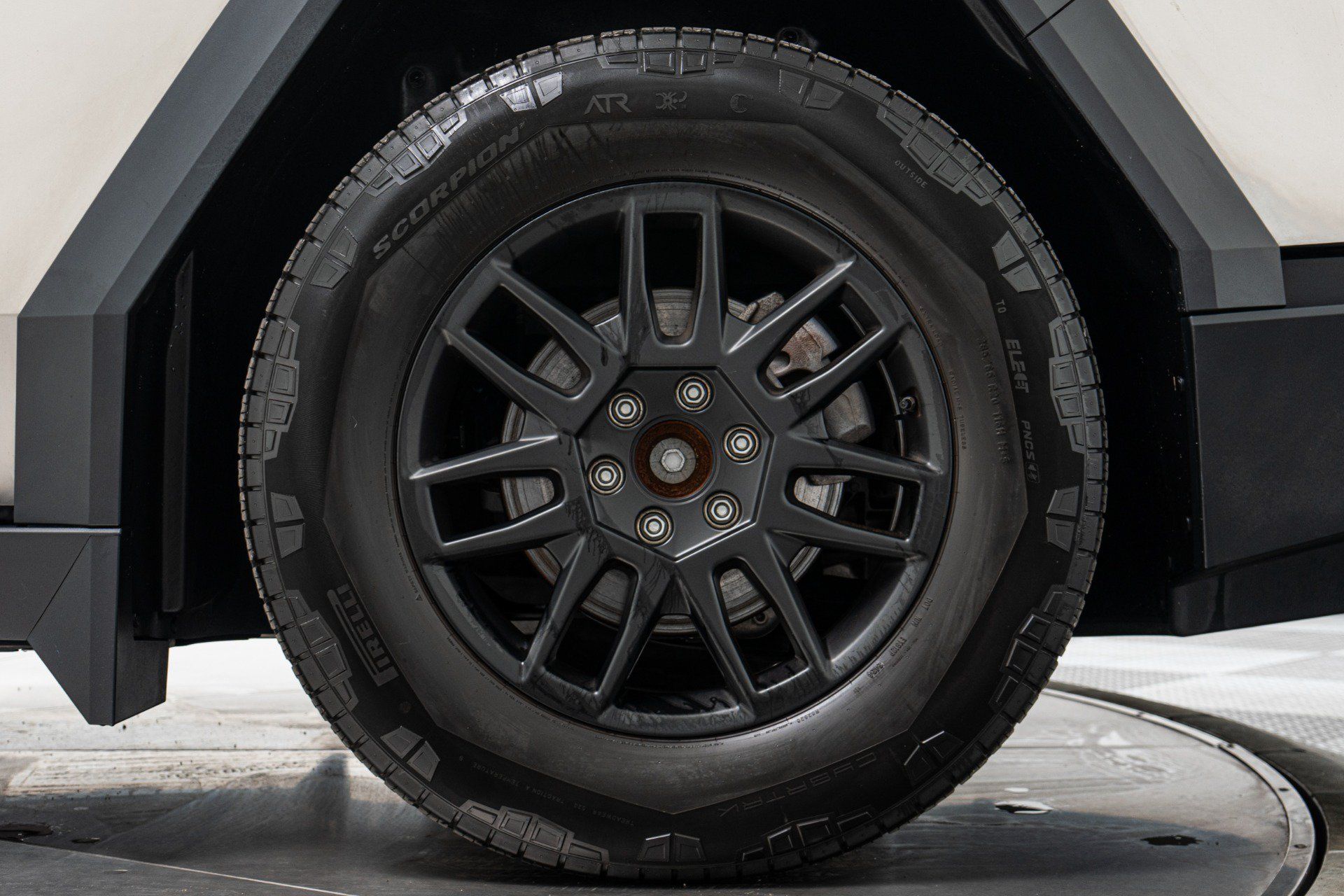 Used 2024 Tesla Cybertruck Cyberbeast AWD/4WD image 10