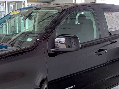 Used 2022 Chevrolet Colorado LT image 8