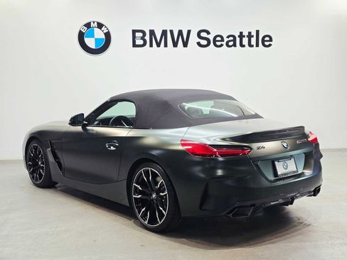 Used 2025 BMW Z4 M40i w/ Premium Package image 5
