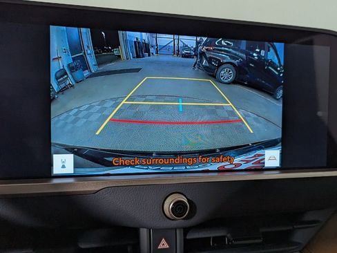 Used 2025 Toyota Crown Signia image 32