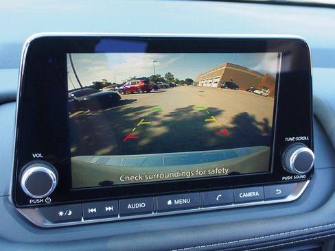 Used 2026 Nissan Rogue SV FWD image 26