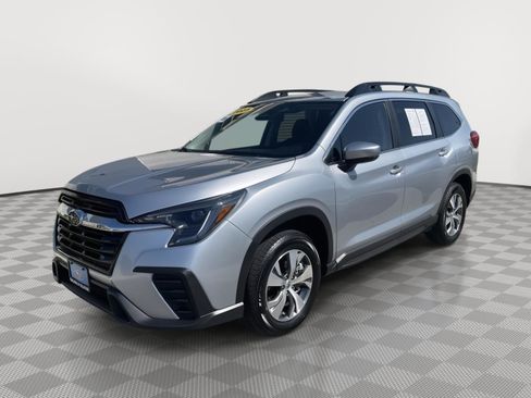 Used 2025 Subaru Ascent Premium image 3