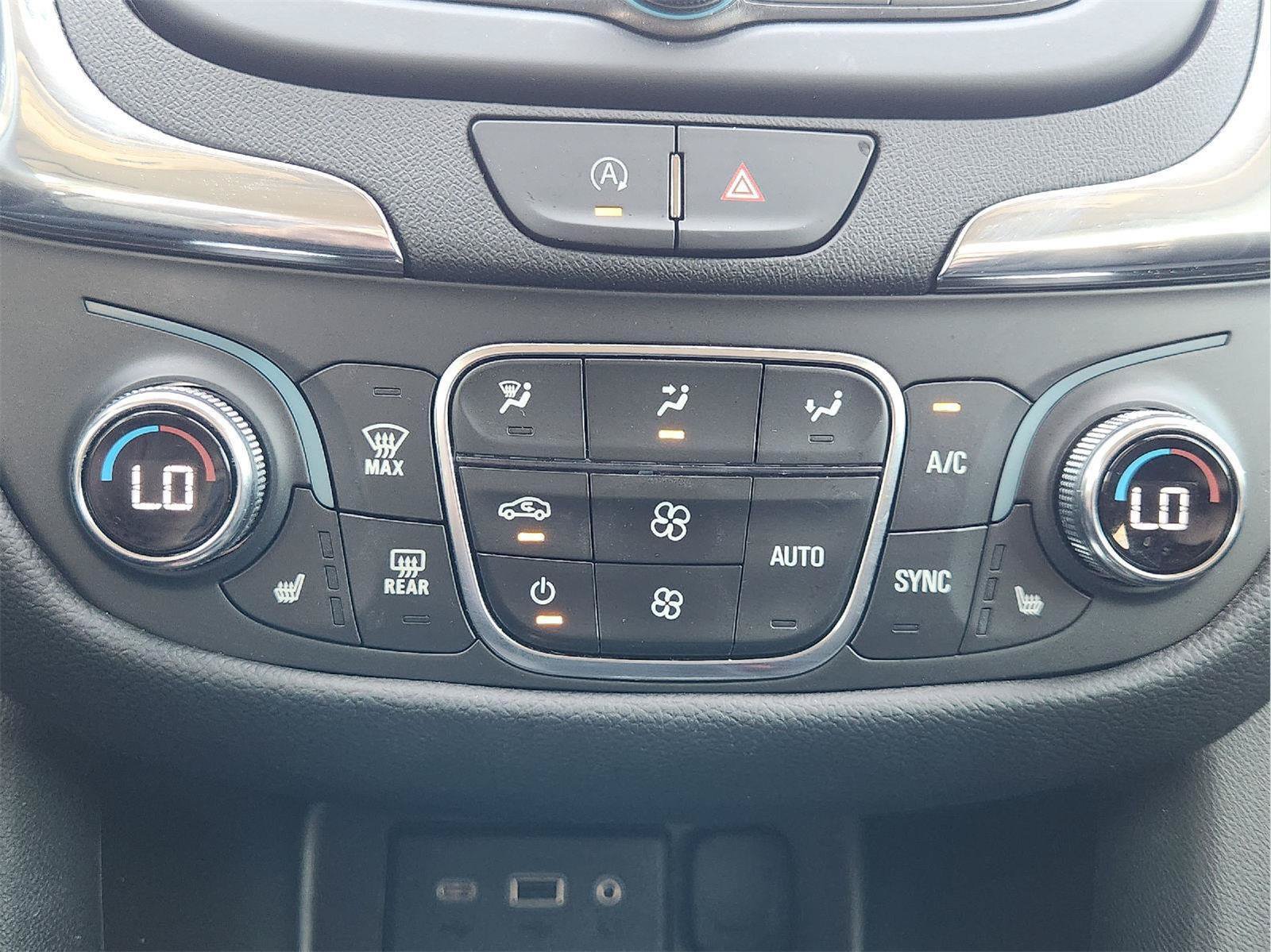 Used 2022 Chevrolet Equinox LT FWD image 18
