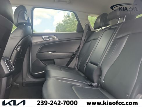 Certified 2025 Kia Sportage EX FWD image 15