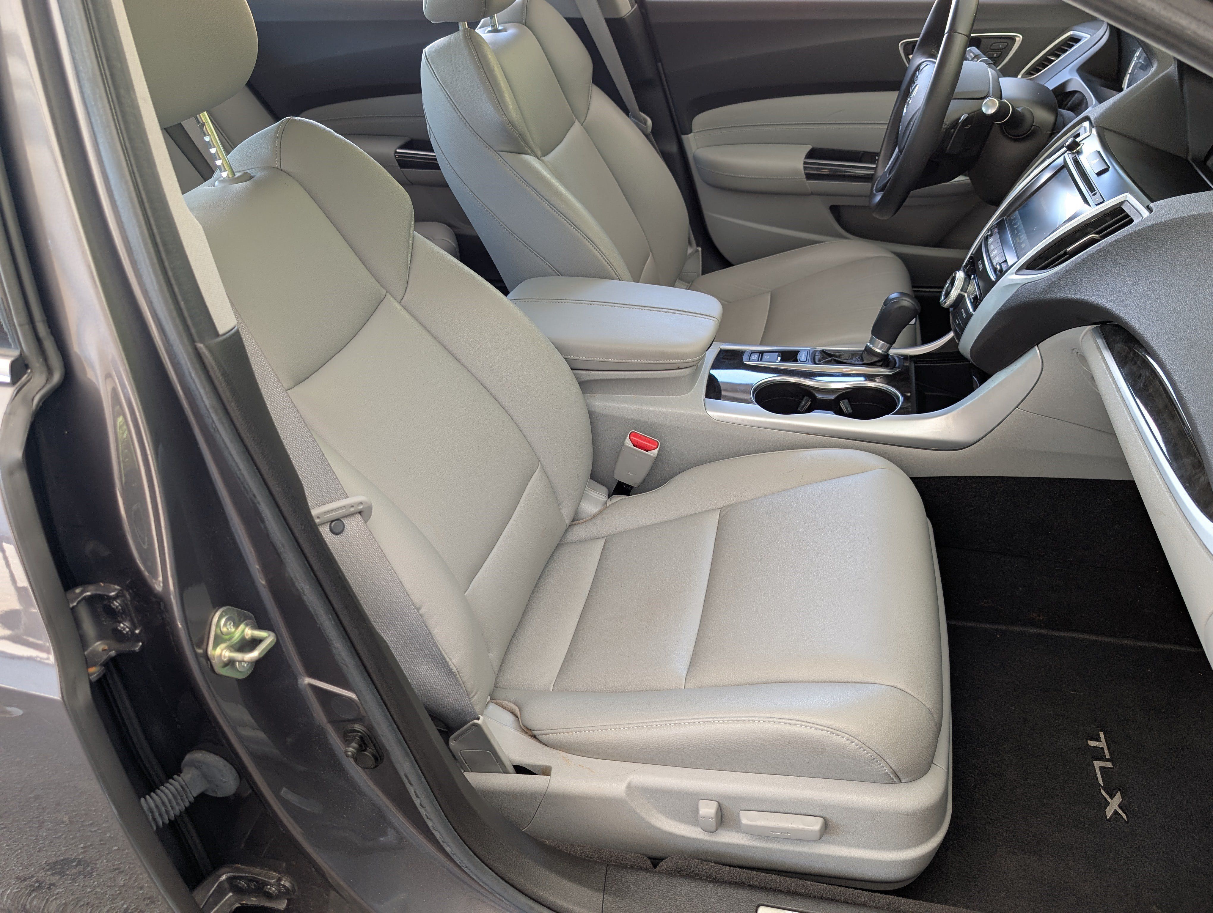 Used 2020 Acura TLX FWD image 21