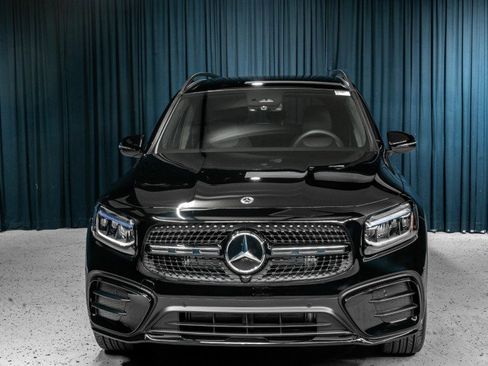 Certified 2025 Mercedes-Benz GLB 250 image 2