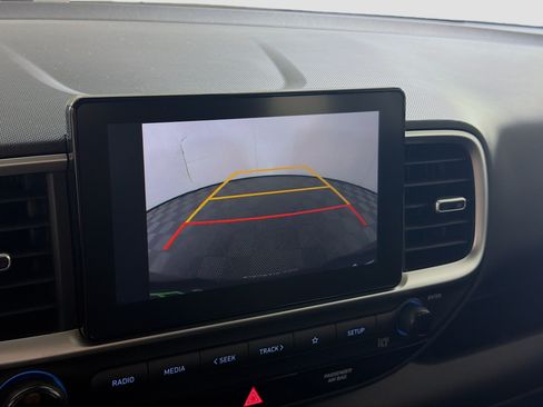 Used 2025 Hyundai Venue SEL FWD image 22