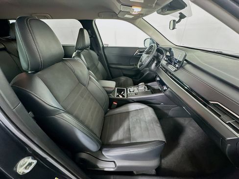 Used 2024 Mitsubishi Outlander SE image 30